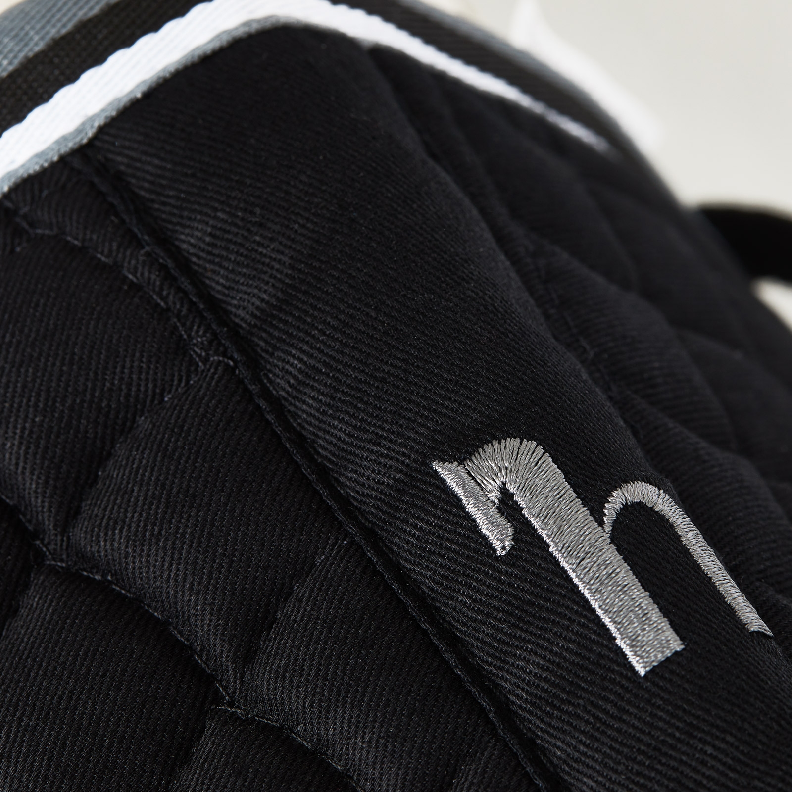 Horze Adepto Dressurschabracke