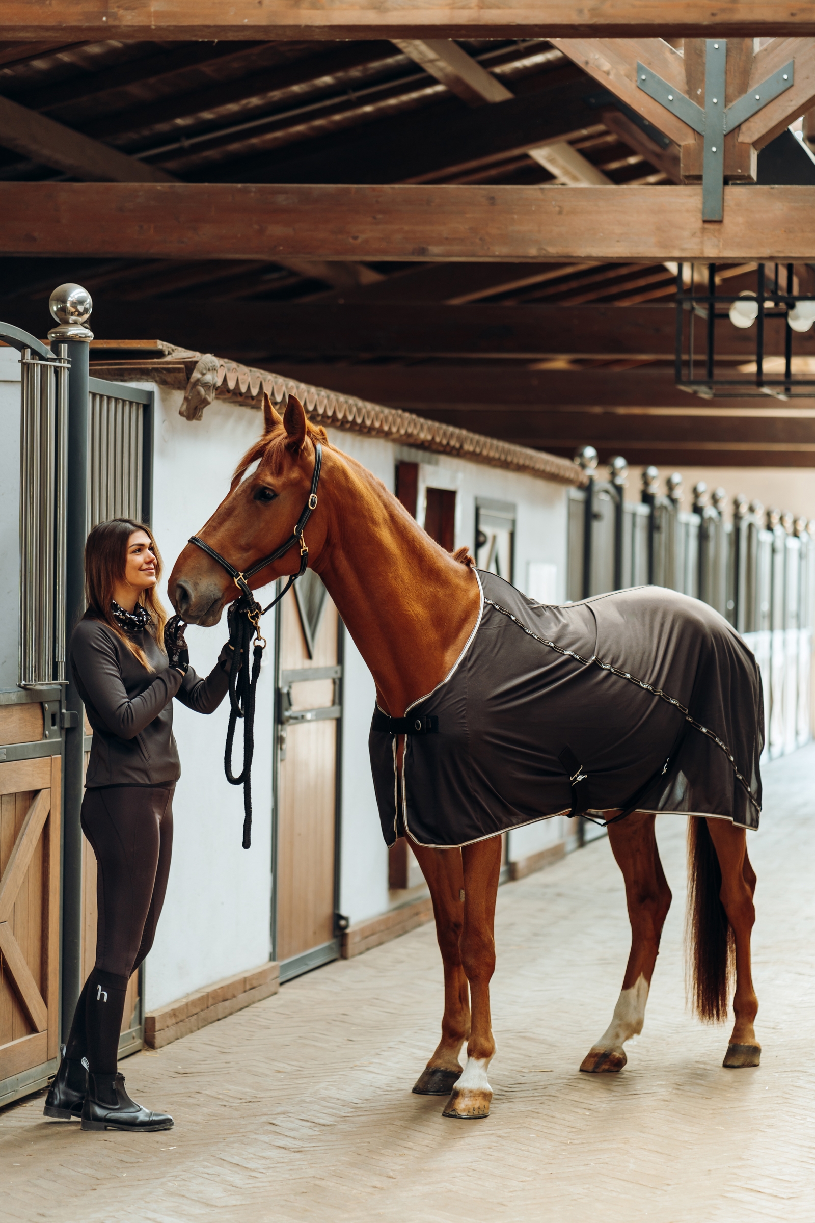 Horze Kaitlin Damen Funktionssweatshirt mit Blumenkragen