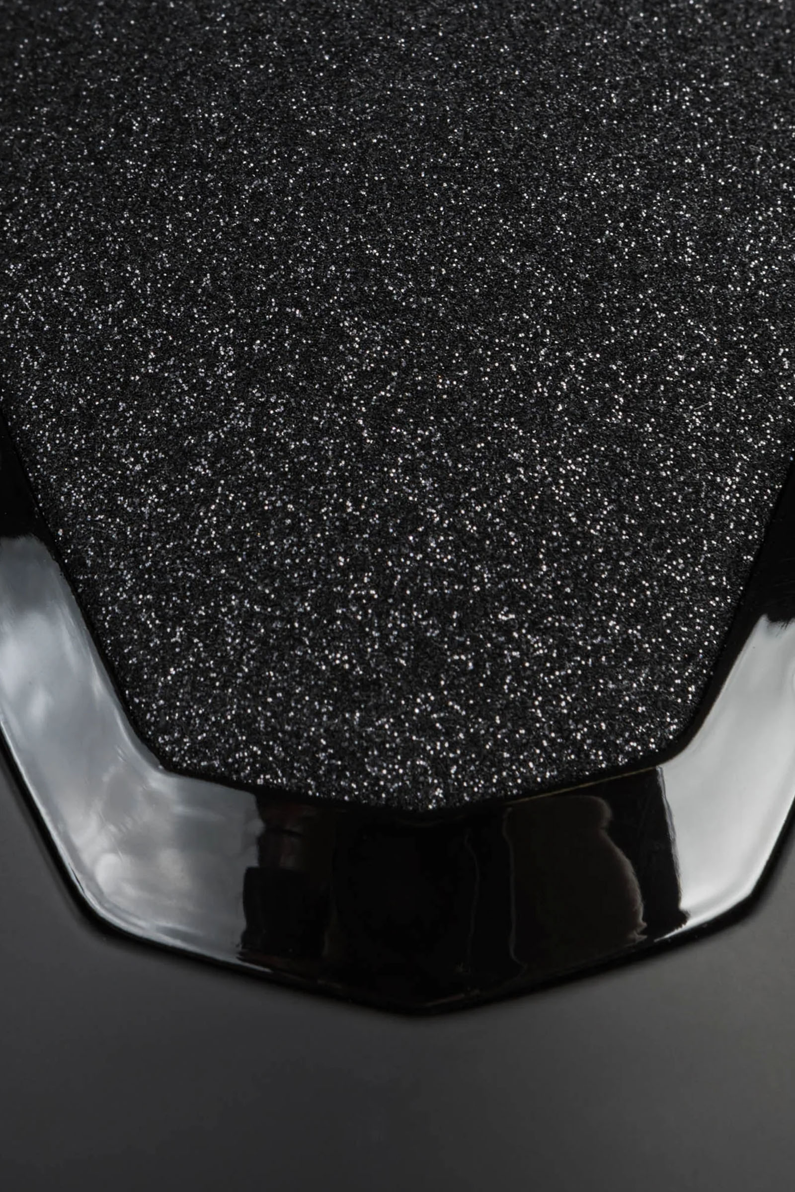 Back on Track Caracas Reithelm mit glatter Oberseite