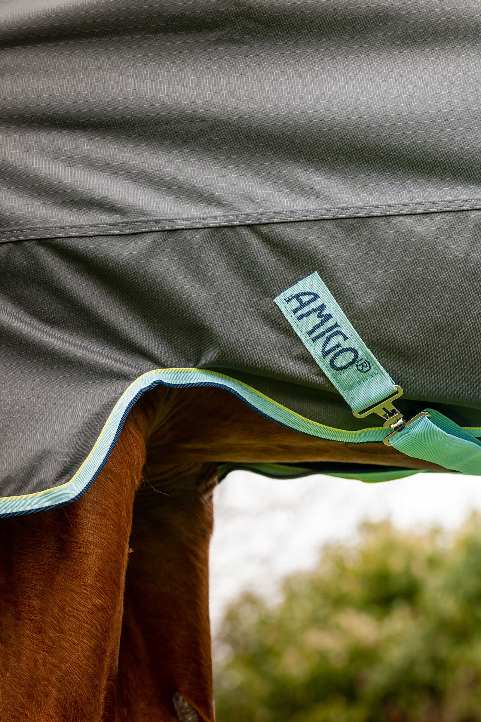Horseware Amigo Hero Ripstop Plus Weidedecke mit abnehmbarem Hals, 200g