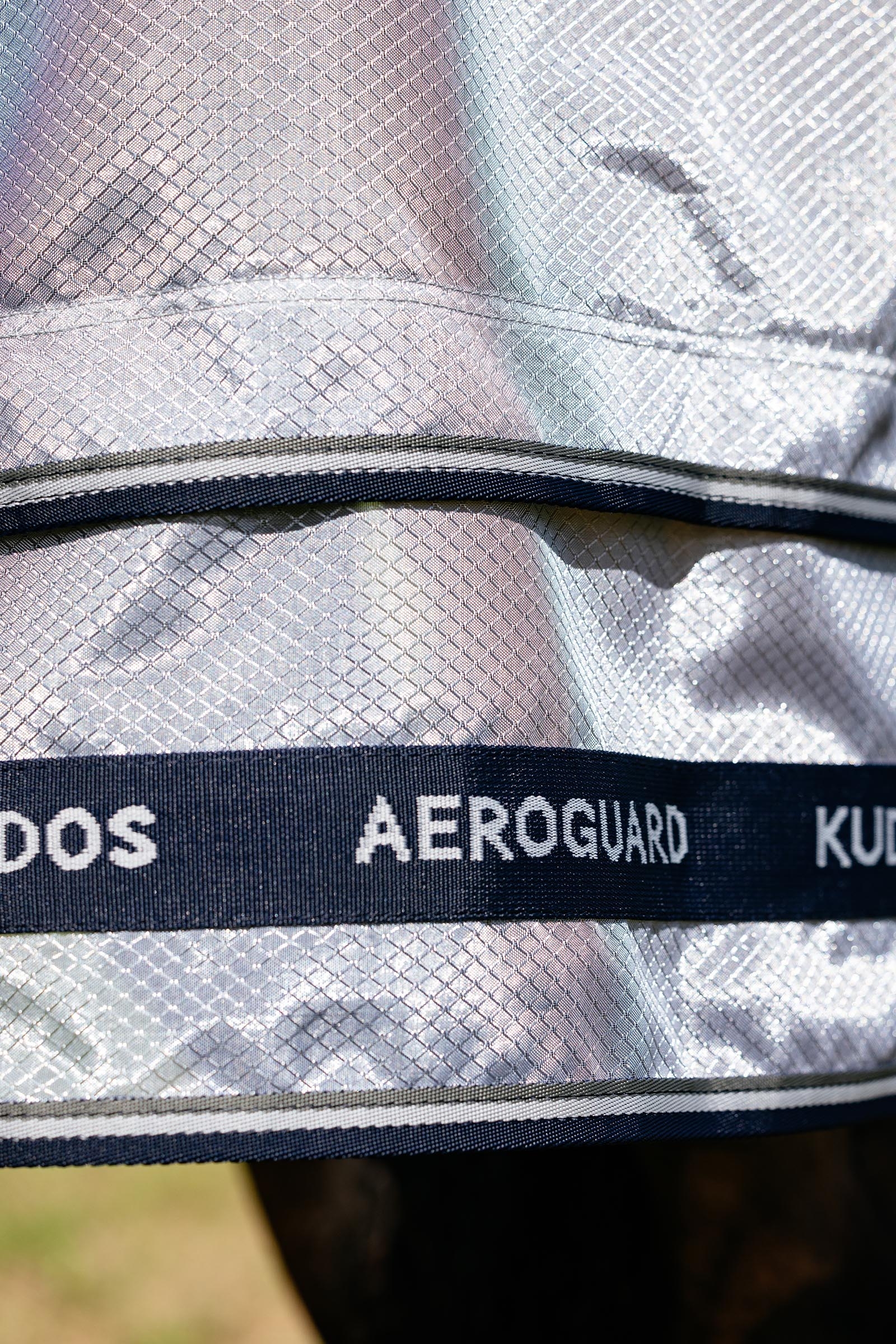 LeMieux Kudos AeroGuard Fliegendecke mit abnehmbarem Halsteil