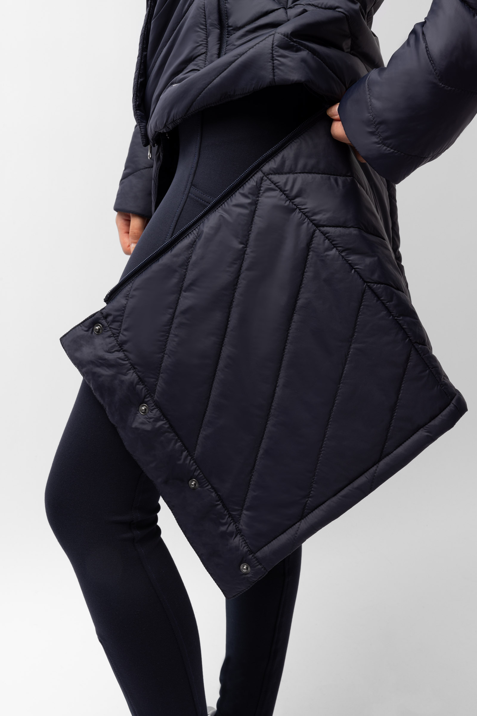 Horze Aurora Gefütterte Damen Parka Reitjacke mit abnehmbarem Rock