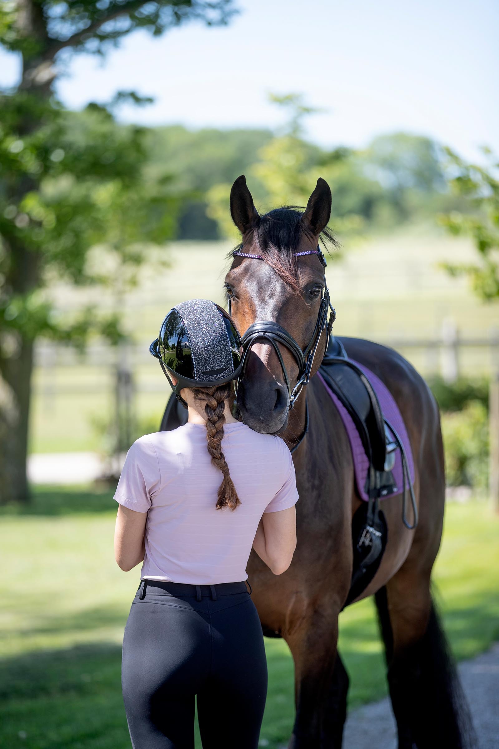 OneK Avance Glossy Glitter Reithelm