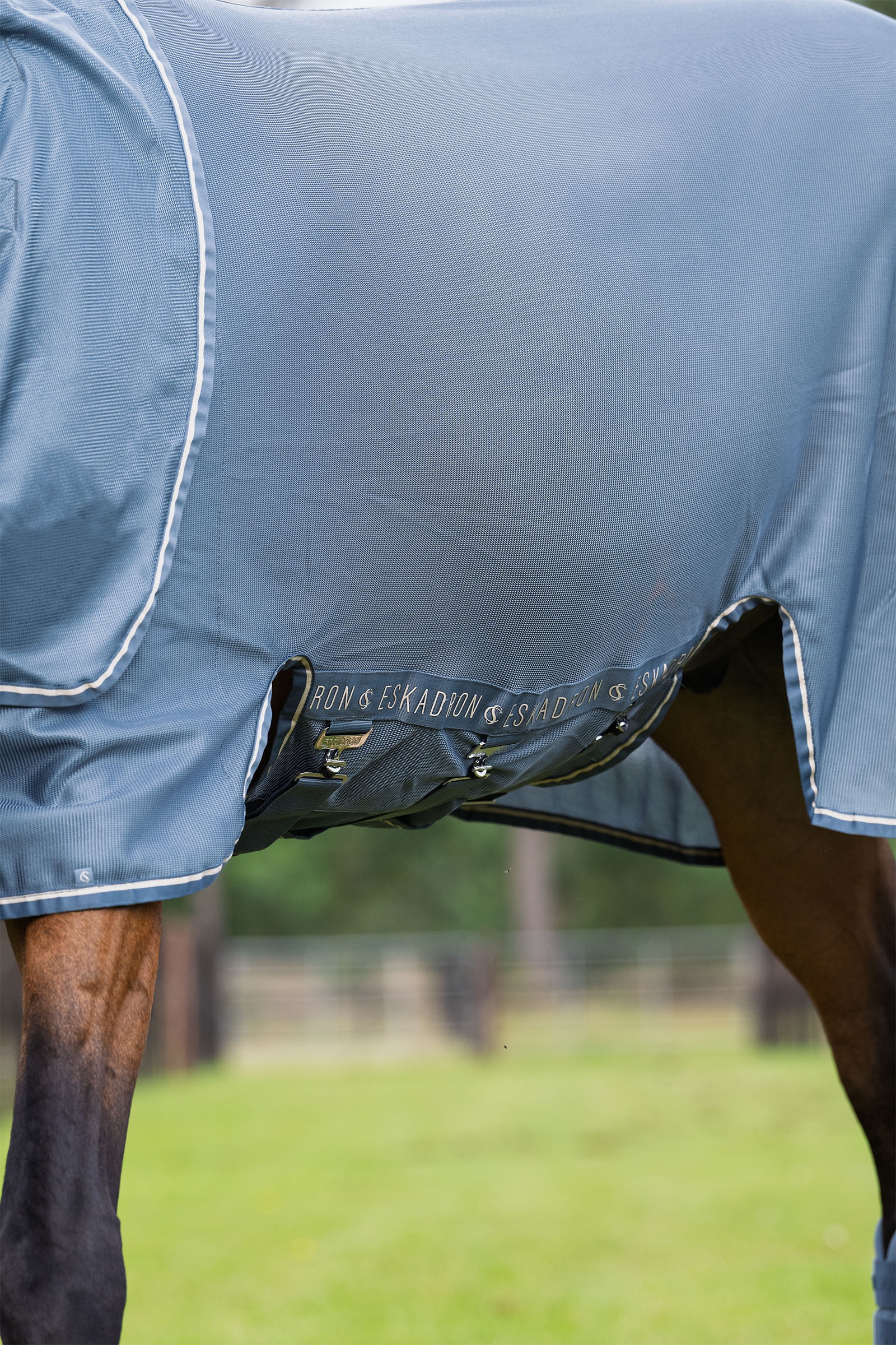 Eskadron Classic Sports SS25 Fly Detach-Neck Fliegendecke