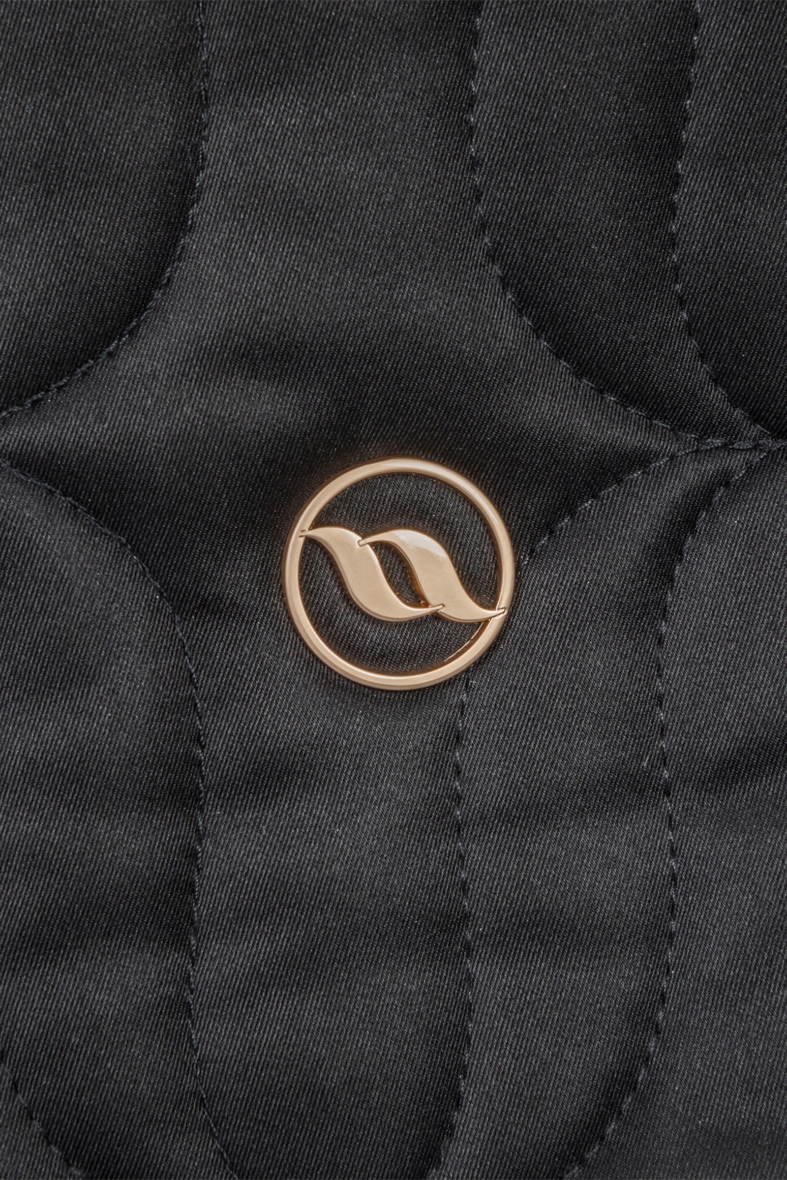 Back on Track Deep Nights Springschabracke