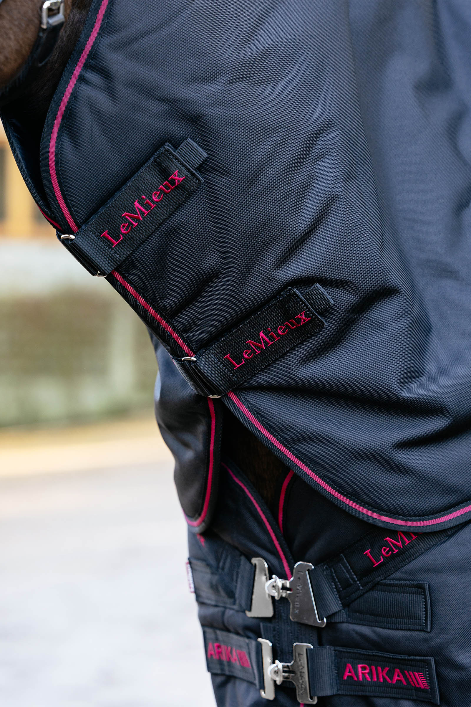 LeMieux Arika Storm-Tek Weidedecke mit abnehmbarem Halsteil, 100 g