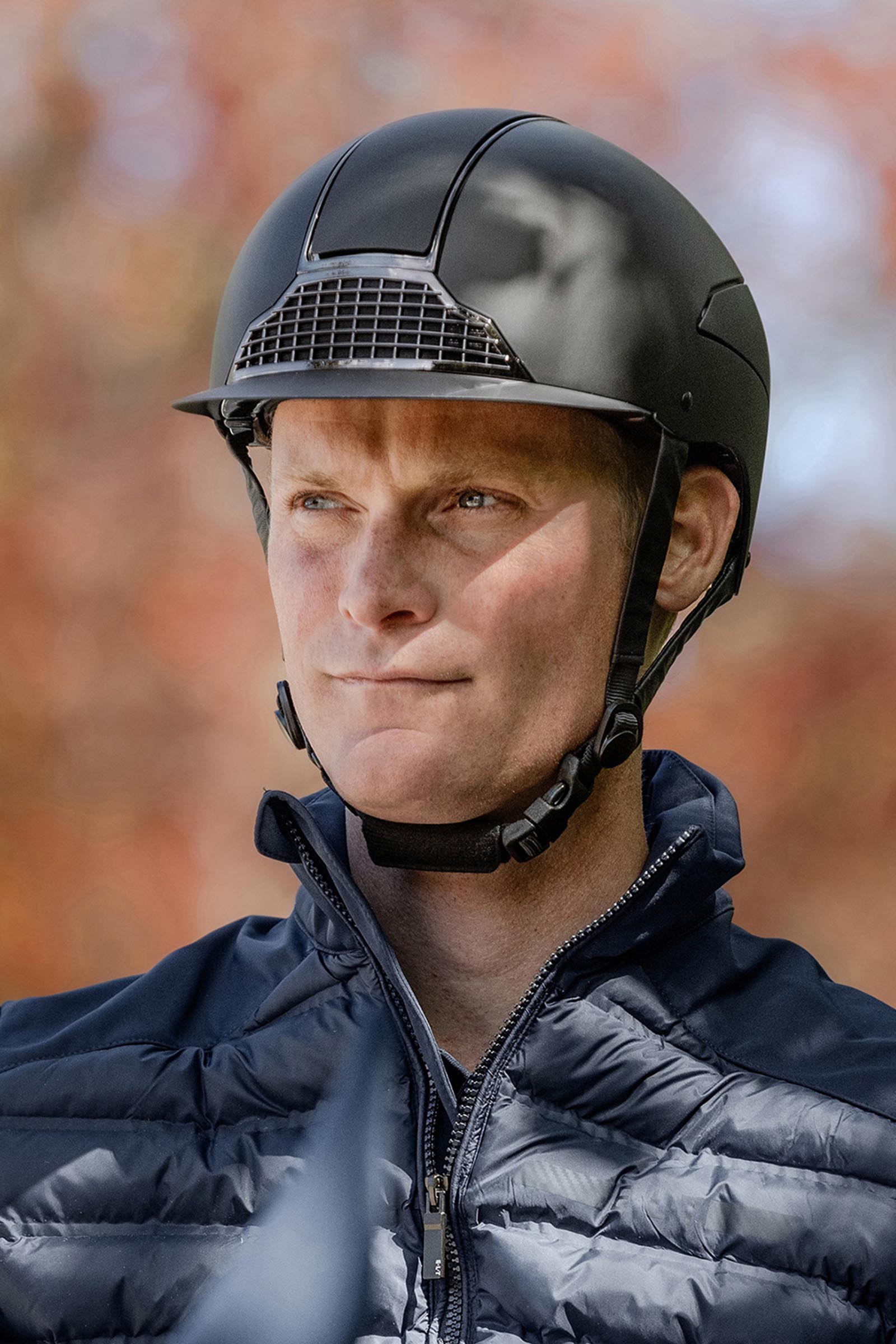 SWING H24 Chrome Reithelm